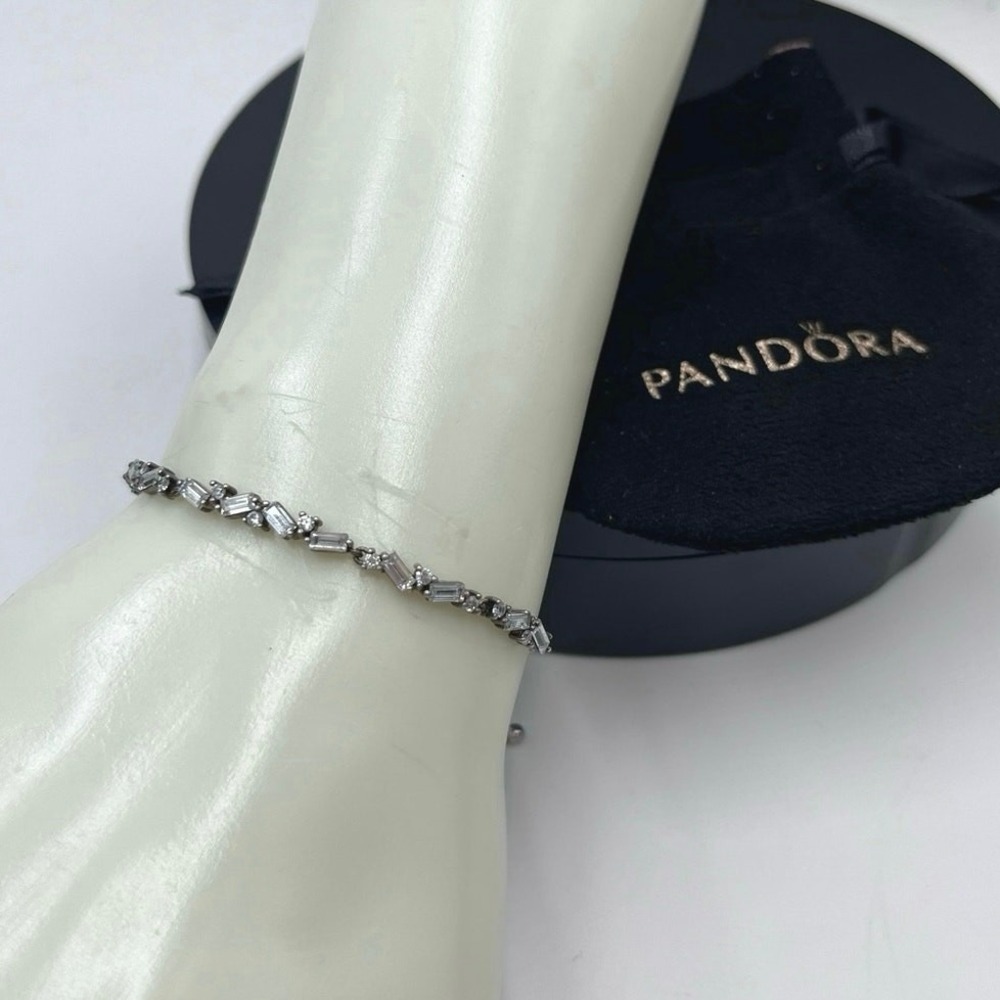 Pandora‎ Glacial Beauty Sliding Bracelet Bolo (Item #597558CZ) Baguette Adj